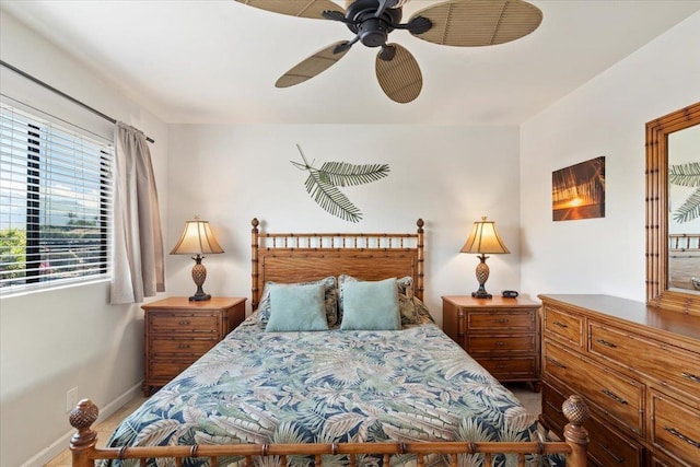 bedroom with ceiling fan