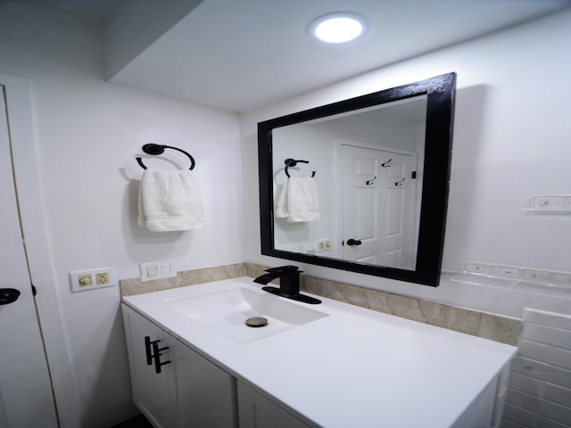 bathroom with vanity