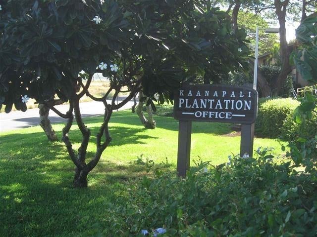 150 Puukolii Rd Unit 36, Lahaina, HI 96761 - view of community featuring a lawn