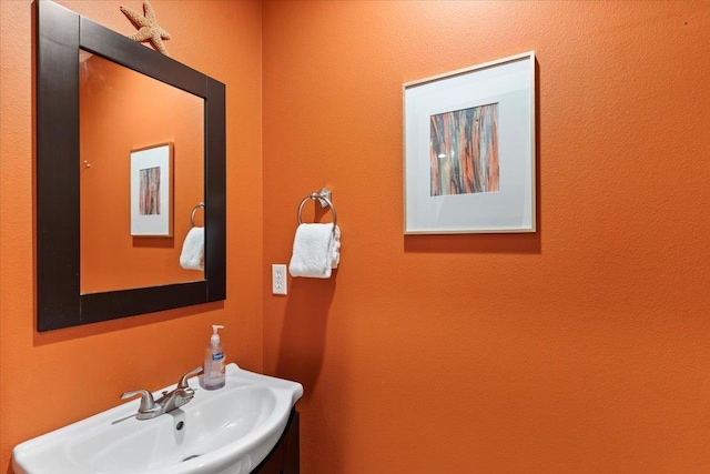 19 Heona Pl, Kihei, HI 96753 - bathroom featuring a sink