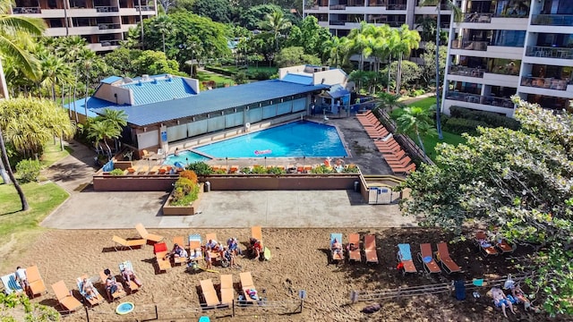 view of swimming pool