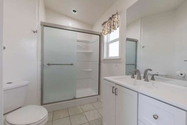 534 Kaikoo Pl, Wailuku, HI 96793 - full bathroom featuring vanity, toilet, a shower stall, and lofted ceiling