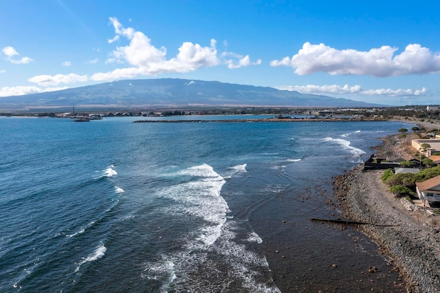 534 Kaikoo Pl, Wailuku, HI 96793 - water view featuring mountains