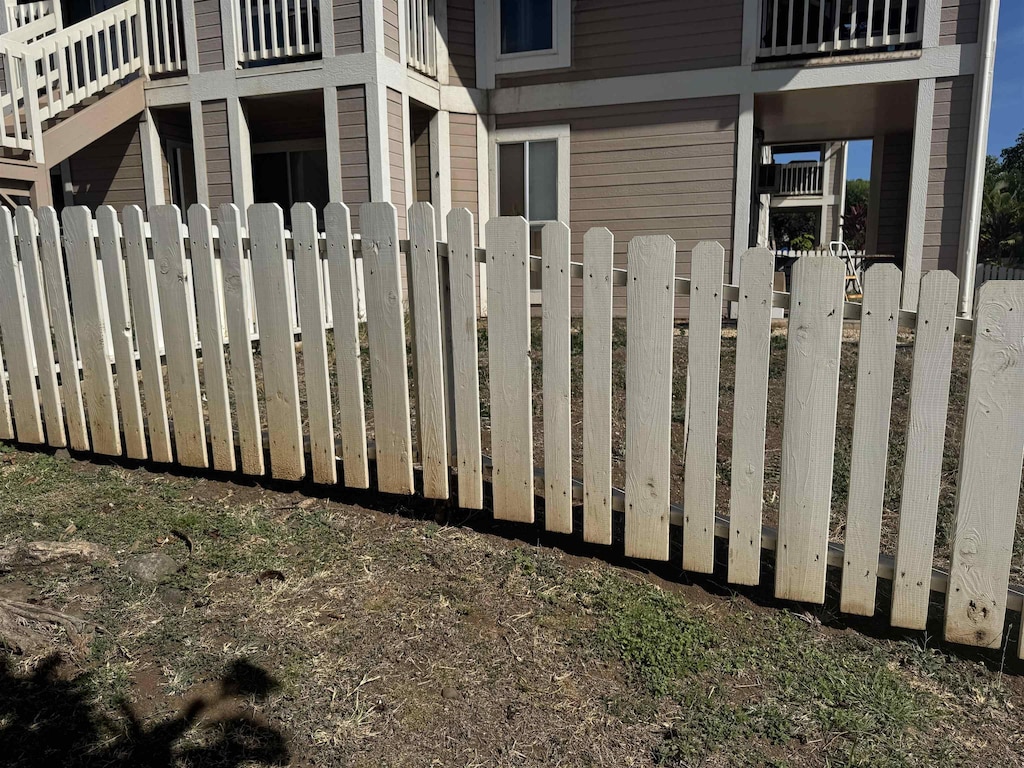 17 Kopi Ln Unit 6-102, Wailuku, HI 96793 - view of gate