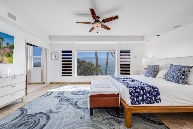 bedroom with ceiling fan