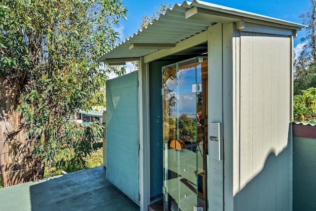 view of outbuilding