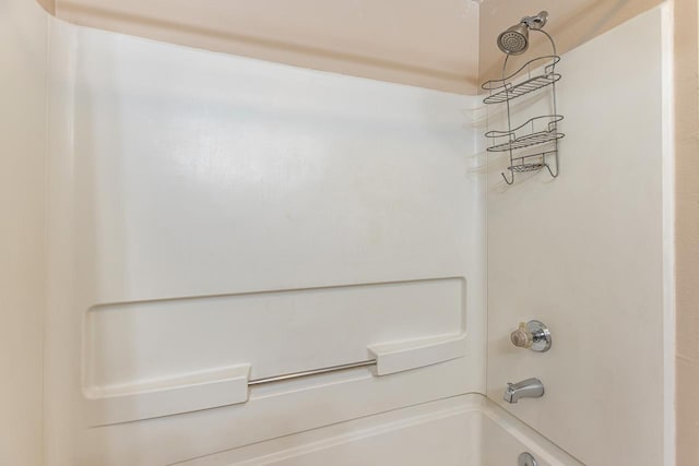 2747 S Kihei Rd Unit H208, Kihei, HI 96753 - full bath with washtub / shower combination
