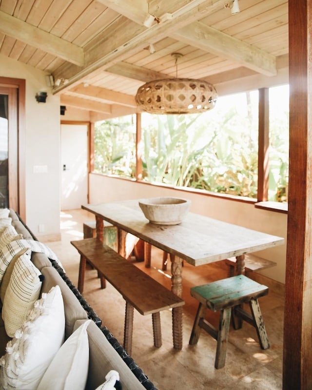 interior space featuring an outdoor living space