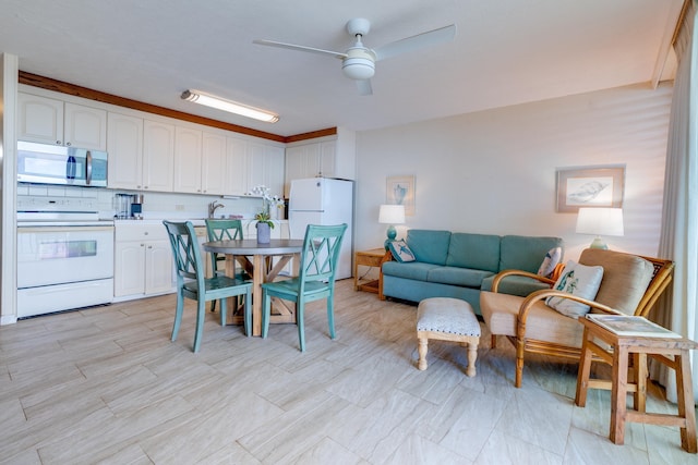 2142 Iliili Rd Unit 303, Kihei, HI 96753 - dining room with a ceiling fan