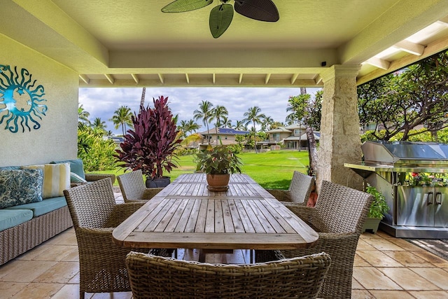 view of patio featuring an outdoor hangout area and ceiling fan