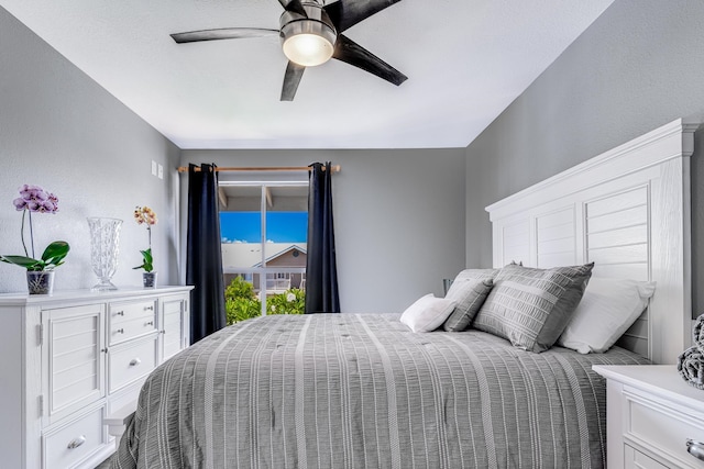 bedroom with ceiling fan