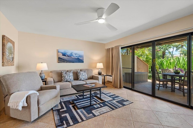 2777 S Kihei Rd Unit L-109, Kihei, HI 96753 - living room with a ceiling fan