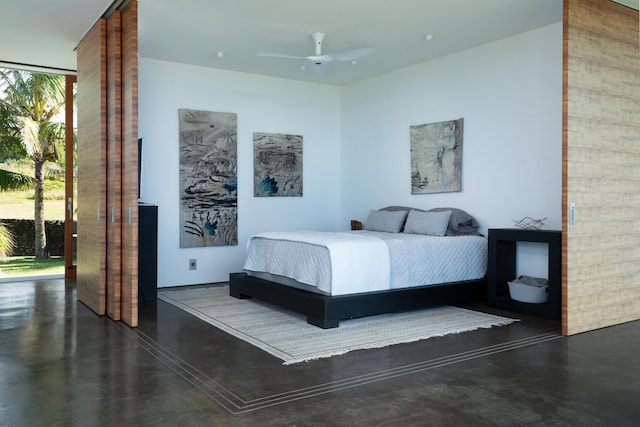 bedroom featuring ceiling fan