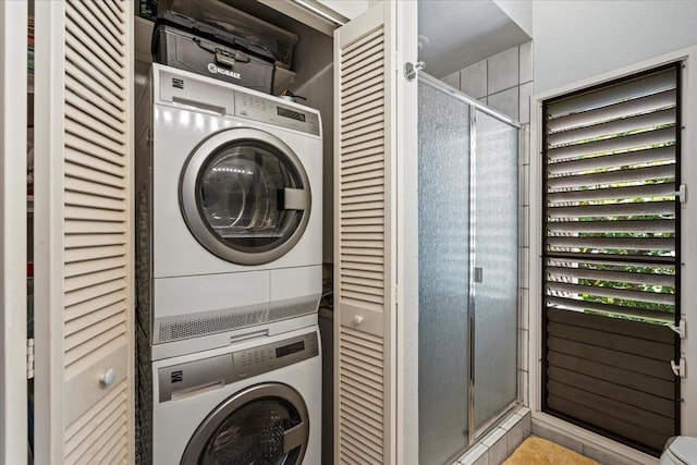 10 Wailea Ekolu Pl Unit 1008, Kihei, HI 96753 - clothes washing area with stacked washing machine and dryer