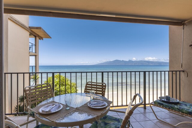 3723 Lower Honoapiilani Rd Unit 302, Lahaina, HI 96761 - balcony featuring a water and mountain view