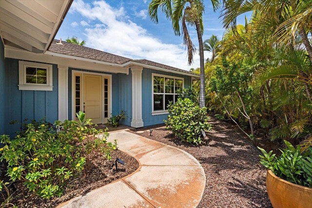 237 Kuli Puu St, Kihei, HI 96753 - entrance to property with board and batten siding and a shingled roof