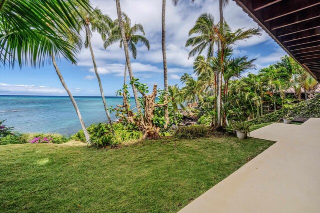 29 Hale Malia Pl, Lahaina, HI 96761 - view of green lawn featuring a water view