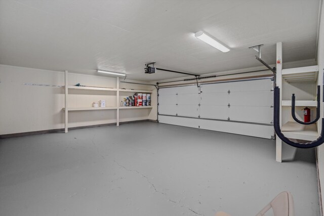 29 Hale Malia Pl, Lahaina, HI 96761 - garage featuring a garage door opener