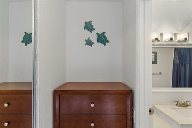 715 S Kihei Rd Unit D135, Kihei, HI 96753 - bathroom featuring vanity
