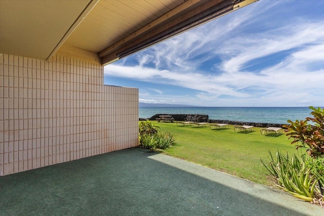 view of yard with a water view