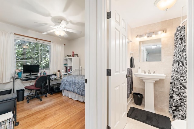 40 Halili Ln Unit 4D, Kihei, HI 96753 - bedroom featuring an office area and wood finished floors