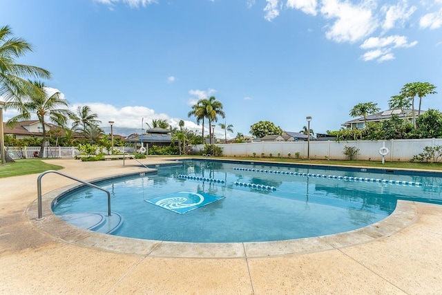 40 Halili Ln Unit 4D, Kihei, HI 96753 - view of pool featuring a fenced backyard and a patio