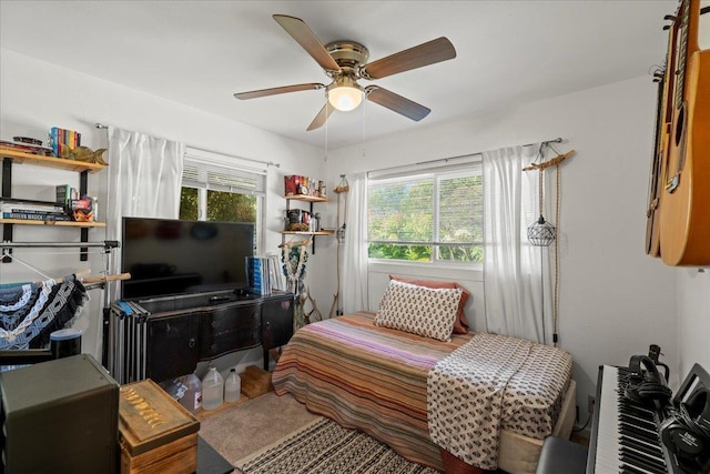 bedroom with a ceiling fan