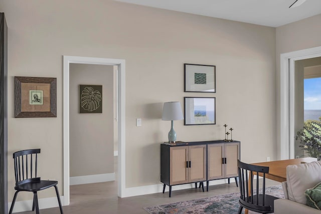 500 Kai Huki Cir Unit B, Haiku, HI 96708 - living area featuring baseboards