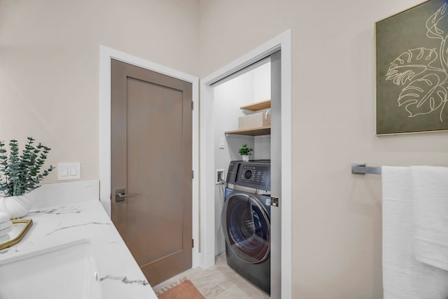 500 Kai Huki Cir Unit B, Haiku, HI 96708 - laundry room with washer / clothes dryer