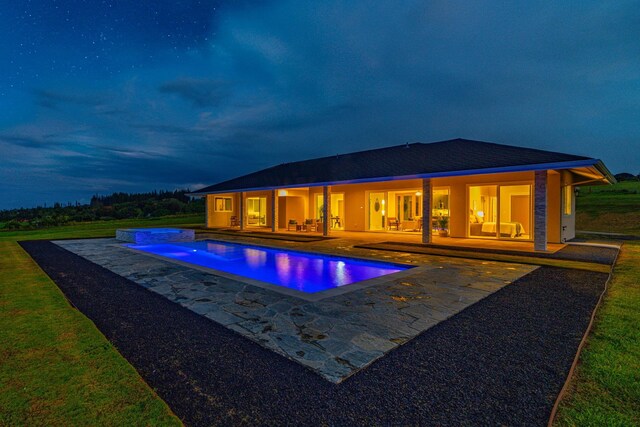 500 Kai Huki Cir Unit B, Haiku, HI 96708 - outdoor pool featuring a patio area and a hot tub