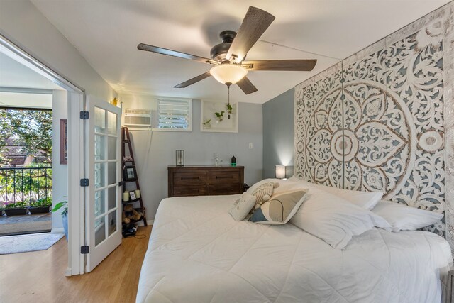 bedroom featuring wood finished floors and a ceiling fan