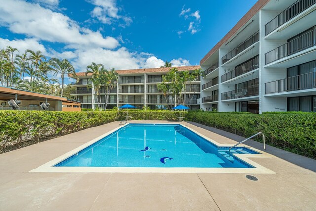 2653 S Kihei Rd Unit 114, Kihei, HI 96753 - community pool with a patio area