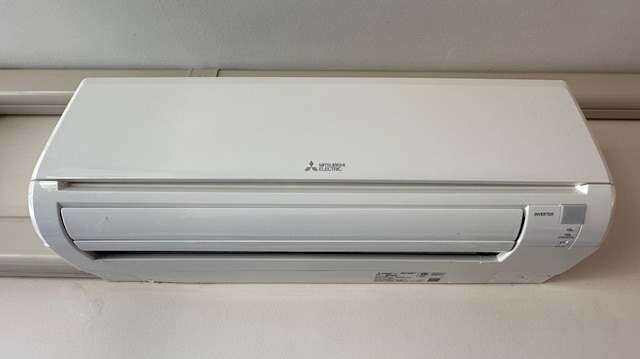 2385 S Kihei Rd Unit 306, Kihei, HI 96753 - detailed view of a wall unit AC