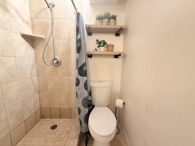 3660 Lower Honoapiilani Rd Unit 111, Lahaina, HI 96761 - full bathroom featuring a shower stall and toilet