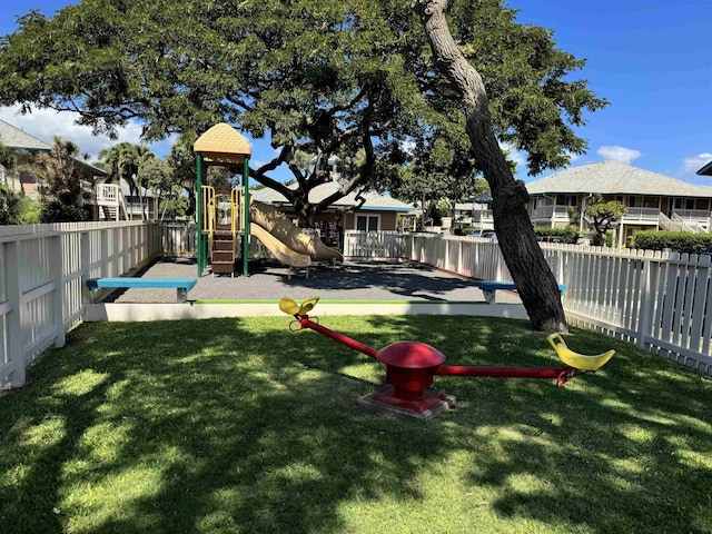 480 Kenolio Rd Unit 23-202, Kihei, HI 96753 - community playground with a fenced backyard