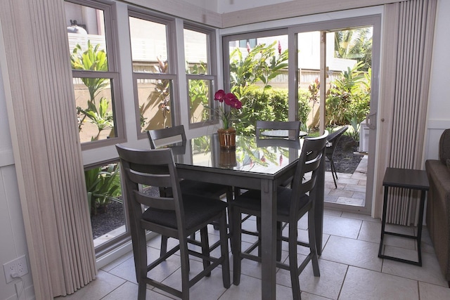 115 N Kihei Rd Unit A3, Kihei, HI 96753 - sunroom featuring healthy amount of natural light and tile patterned flooring