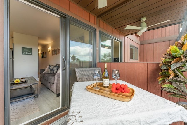balcony featuring a ceiling fan