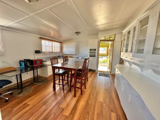 dining area featuring light hardwood / wood-style floors