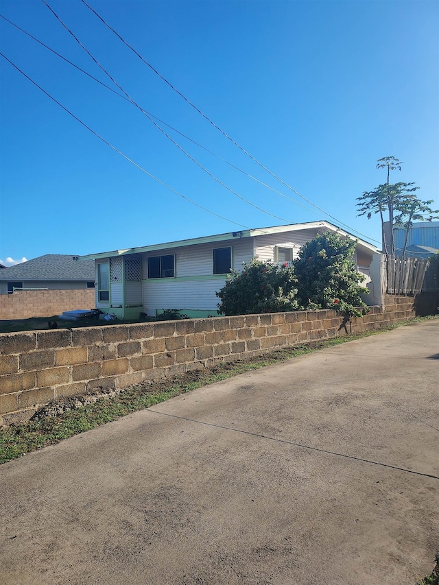 view of home's exterior