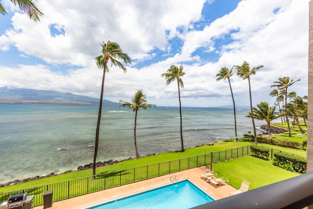 100 Hauoli St Unit 303, Wailuku, HI 96793 - water view featuring mountains