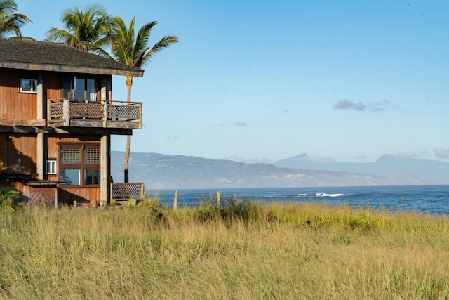 mountain view featuring a water view