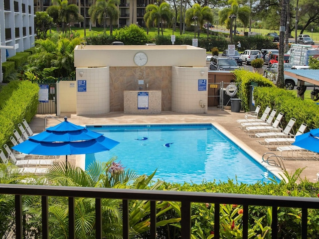 pool featuring fence