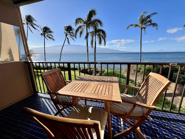 190 Hauoli St Unit 220, Wailuku, HI 96793 - balcony with a water view
