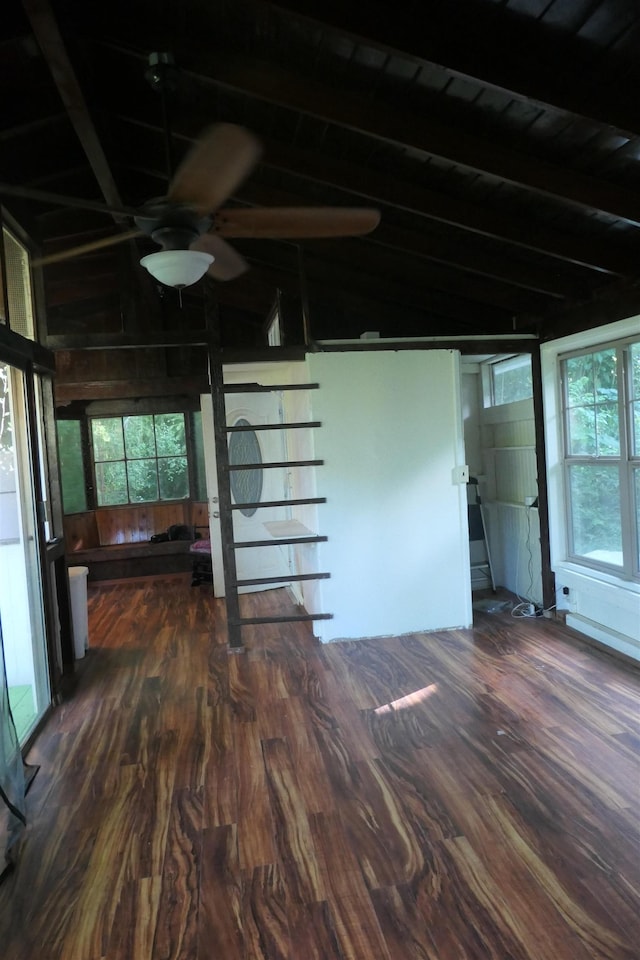 spare room with dark hardwood / wood-style floors and ceiling fan