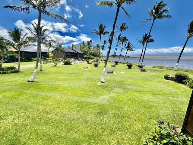 view of yard featuring a water view