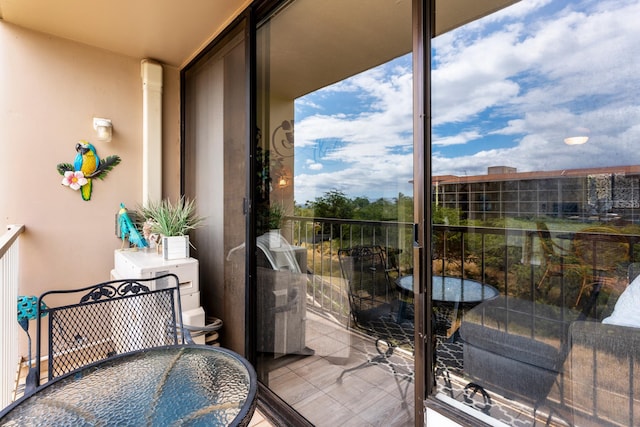 2219 S Kihei Rd Unit B312, Kihei, HI 96753 - balcony featuring outdoor dining space