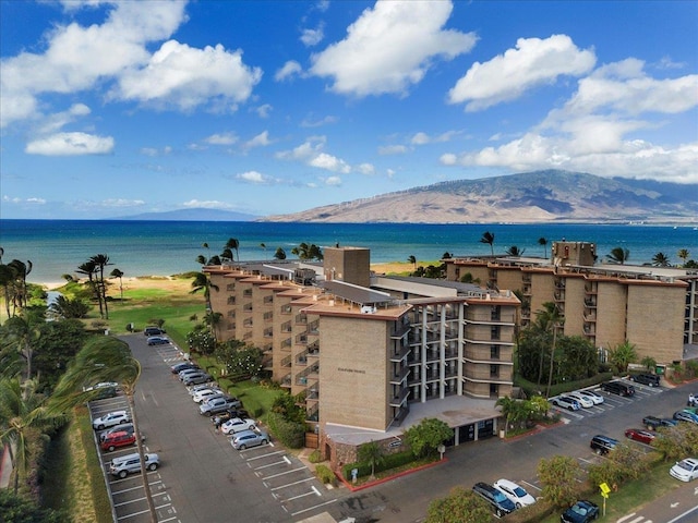 water view featuring a mountain view