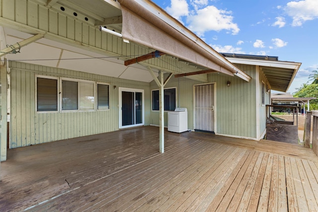 286 Humupea St, Kihei, HI 96753 - wooden terrace with washer / dryer