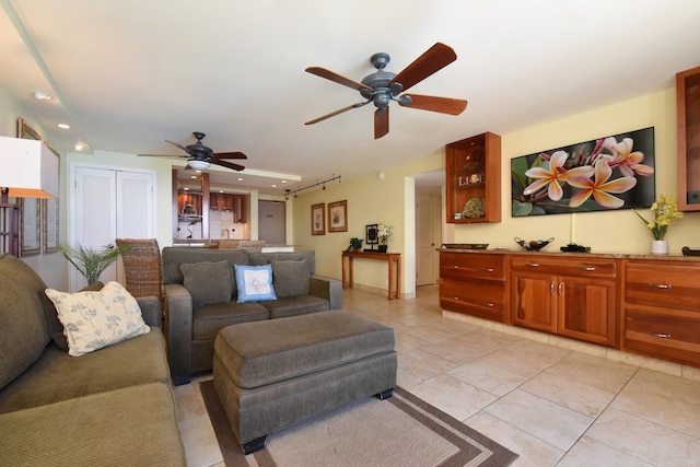 4327 Lower Honoapiilani Rd Unit 1203, Lahaina, HI 96761 - living room with ceiling fan and recessed lighting