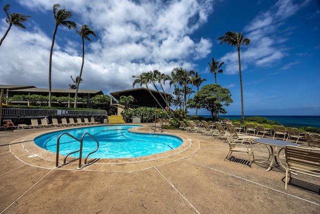5315 Lower Honoapiilani Rd Unit D224, Lahaina, HI 96761 - community pool with a patio area and a water view